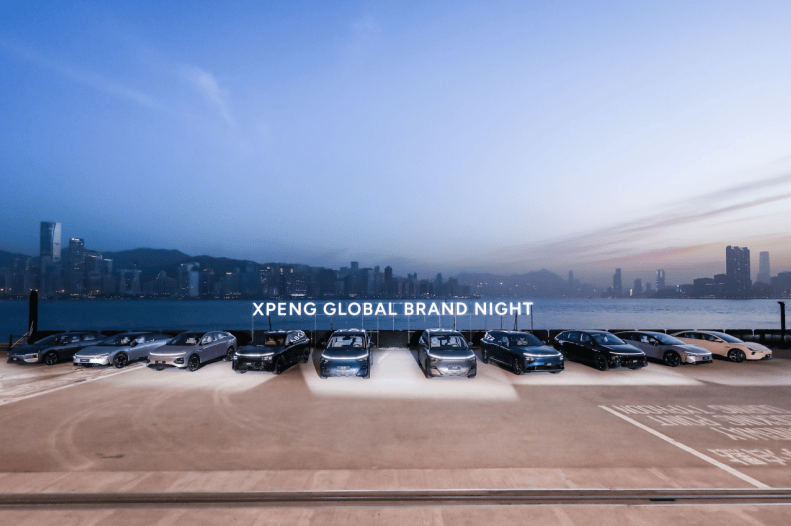 科技旗舰全面升舱！2025款小鹏X9上市，35.98万元起售