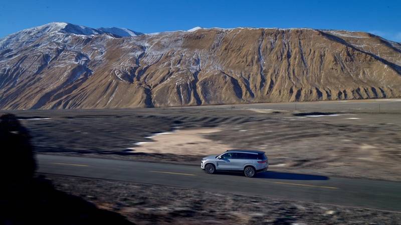 中国汽研权威认证 腾势N9成全球首款180km/h鱼钩测试通关SUV