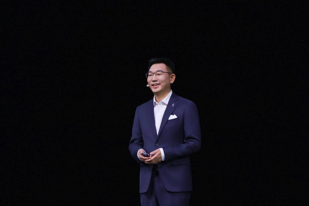 赛力斯何利扬：三年磨一剑，问界M8家庭智慧旗舰，问界出品皆精品