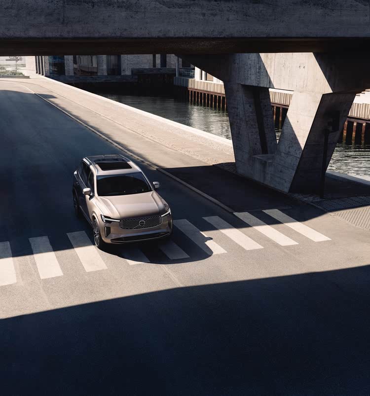 沃尔沃全新XC90上市，豪华与安全的极致融合