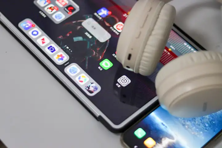 百元档最强头戴耳机？西圣H1上手：3D音场+ENC通话，性价比拉爆