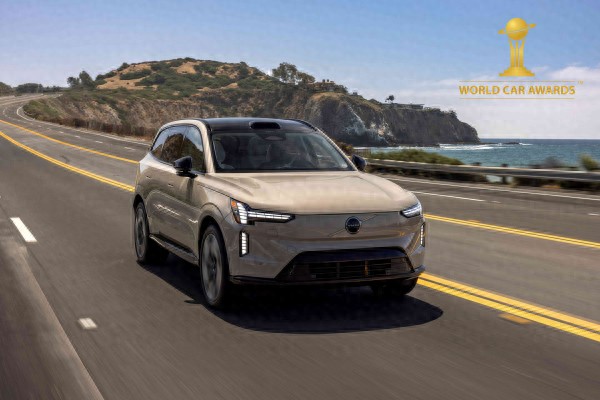 沃尔沃EX90击败保时捷 Macan！获得2025世界年度豪华车大奖！