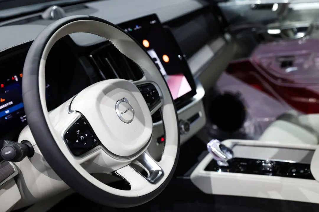 不谈参数，回归安全本质 | 沃尔沃全新XC90上市