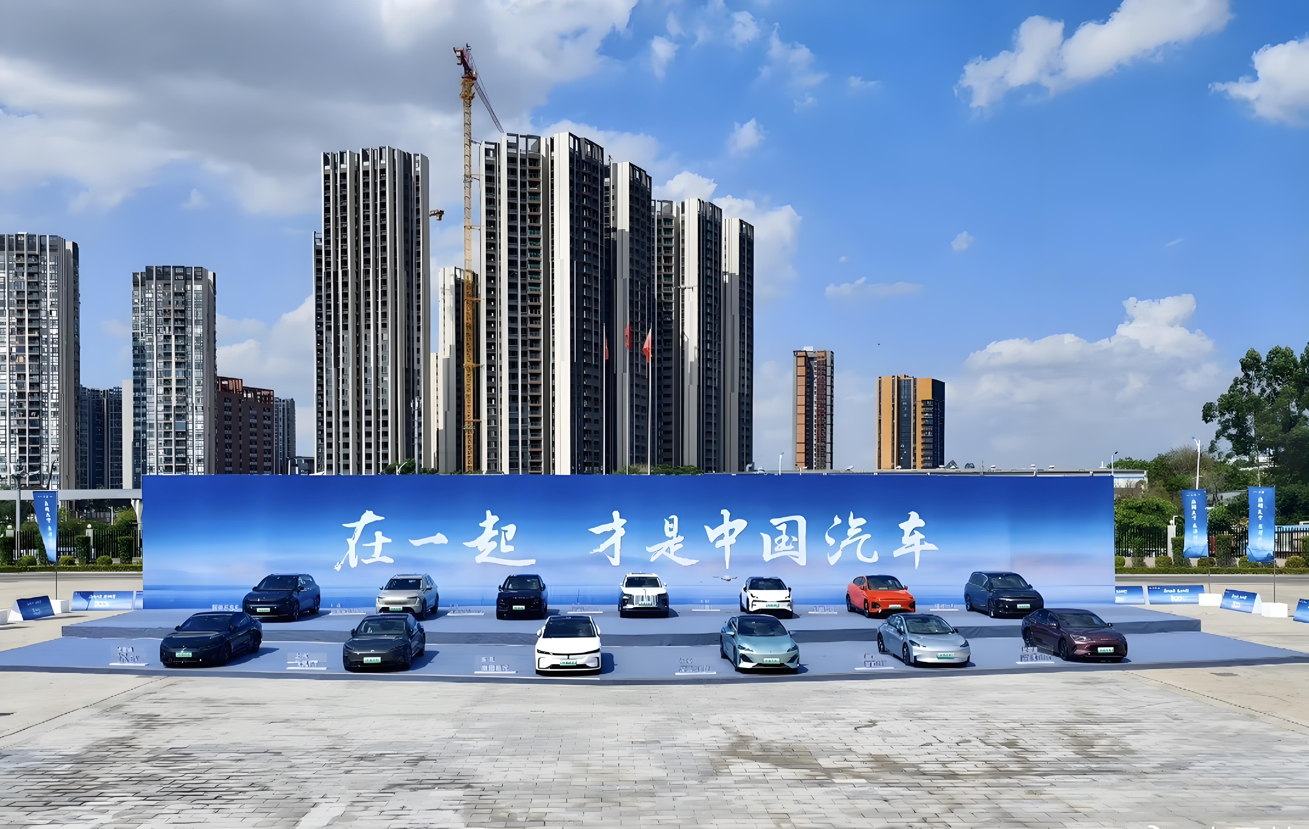 听说有人追着比亚迪，让赶紧上市鲨鱼皮卡？都怪比亚迪“不争气”