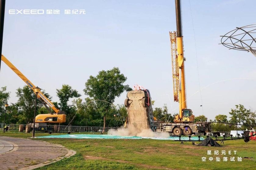 增程人生越级享受，17.28万元起2025款星纪元ET上市