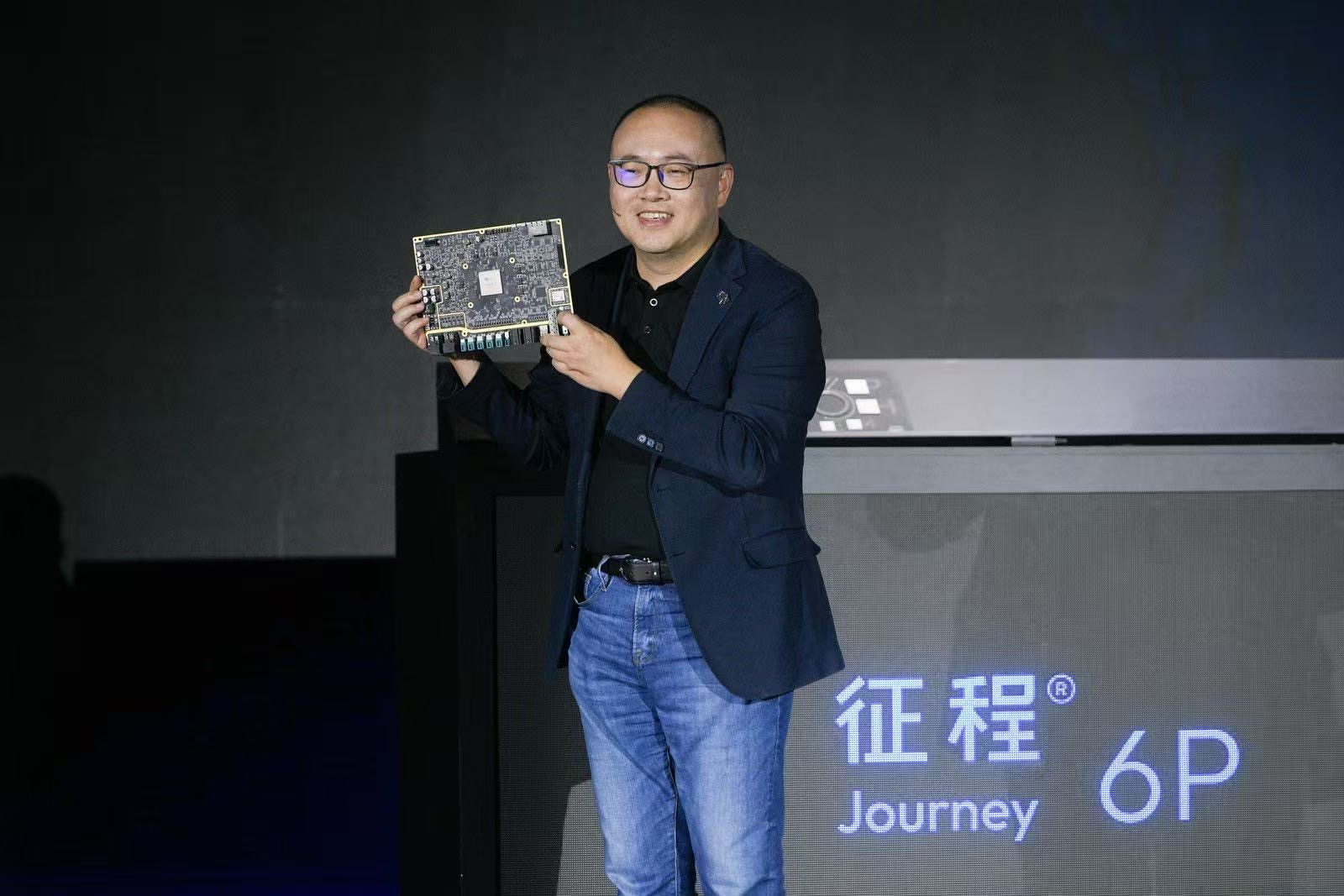 什么是值得信赖的智驾？地平线HSD发布！