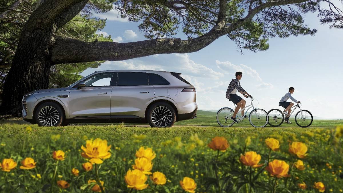 真C级中大型 SUV 2025款星纪元ET上市
