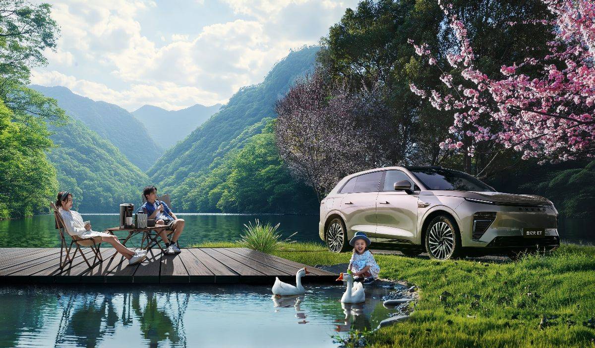 真C级中大型 SUV 2025款星纪元ET上市