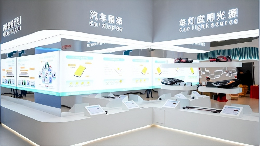广东电视台专访新克尔光电姚洪标谈车灯光源