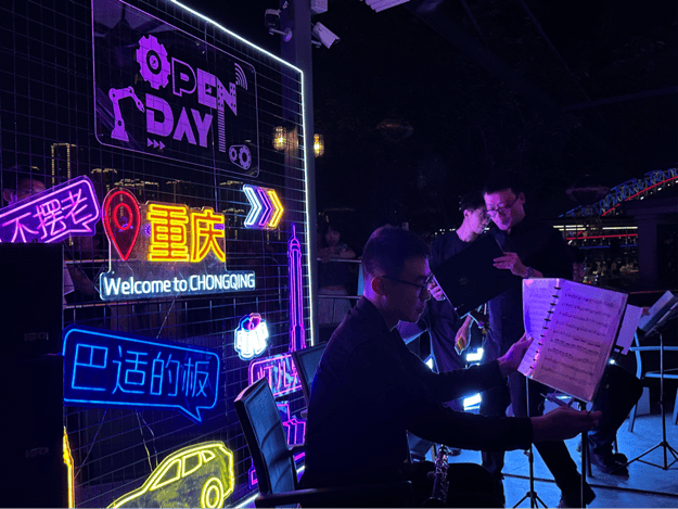 长安OpenDay盛大启幕：全球车主共赏赛博重庆与智造魅力