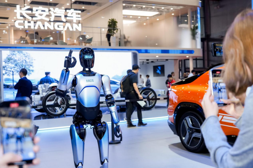 三大计划启新，三款新车耀目：长安汽车2025上海车展共擘未来