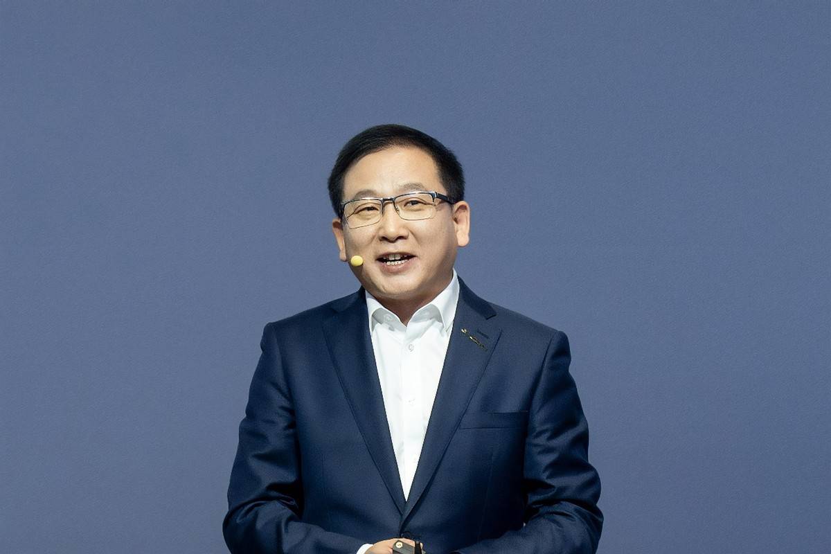 “科技新豪华”再进阶 星途亮相全新星纪元ES+、天玑概念车