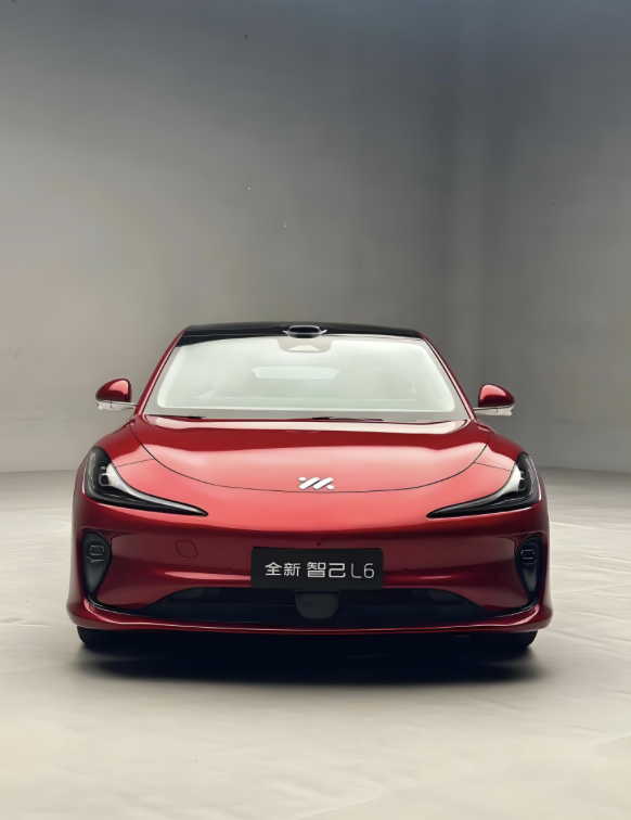智己2025：“纯电+增程”产品矩阵，剑指10万销量