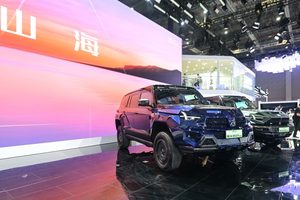 全球限量仅66台！罗伦士M900星际战车128.8万元起正式上市
