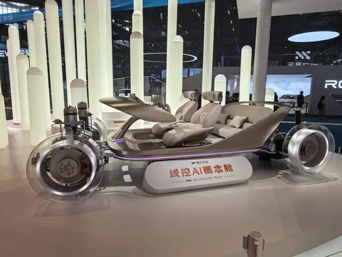 智己L6将首搭线控数字底盘，2025下半年量产