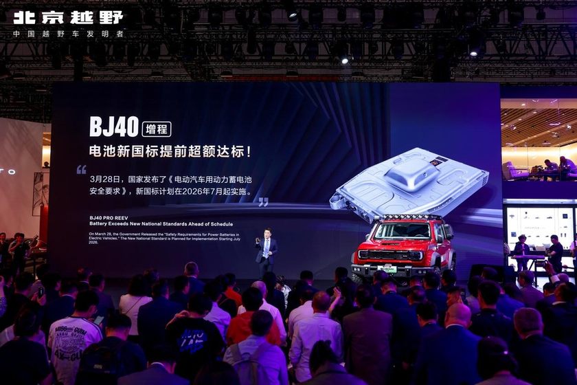 BJ40增程赤兔版上海国际车展发布，周鸿祎喜提新车