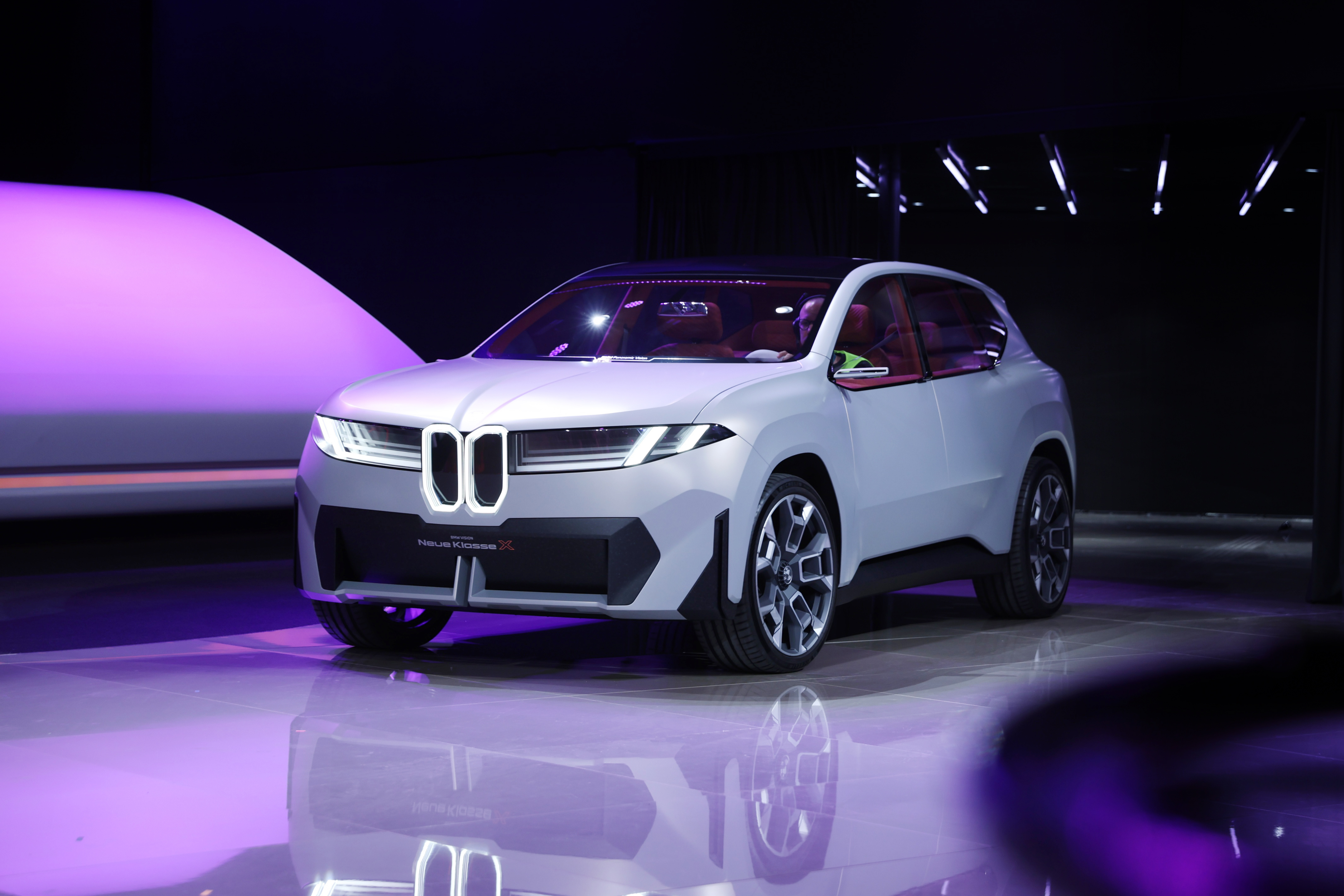 宝马“智”启驾趣2.0：BMW新世代多项首创技术上海首秀