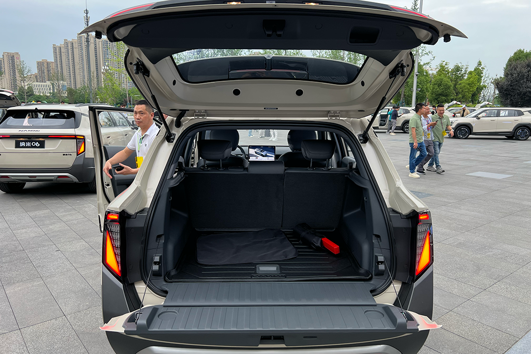 国民智趣纯电SUV 东风纳米06开启预售 预售价8.99万-11.99万元