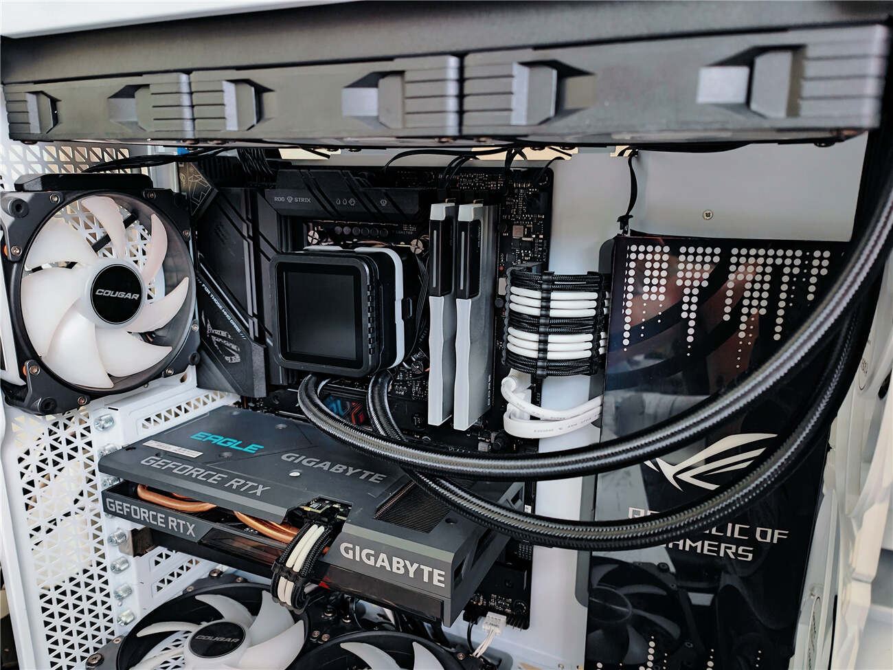 分体磁吸屏显，强悍散热——zalman思民阿尔法2 DS 360水冷！