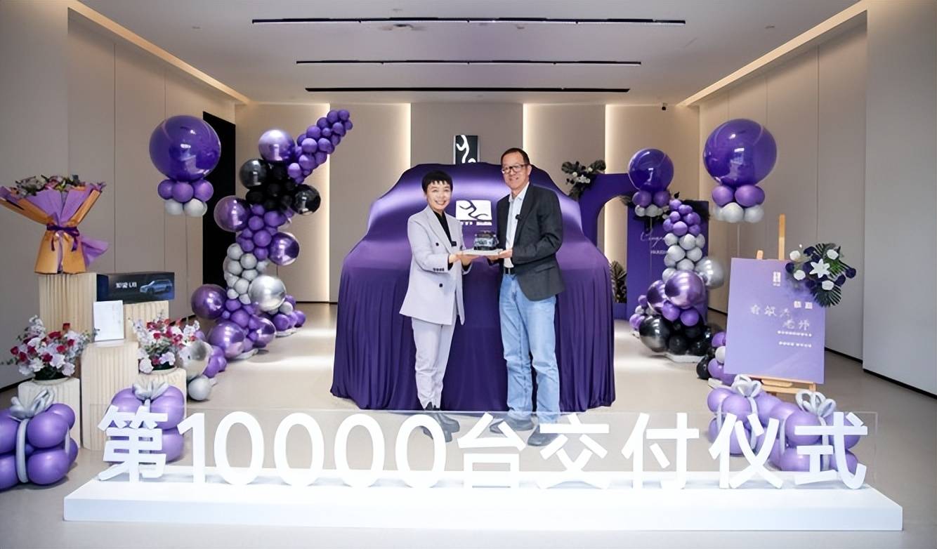 上海车展豪车人气汇聚中国品牌，仰望究竟拿出了哪些真功夫？