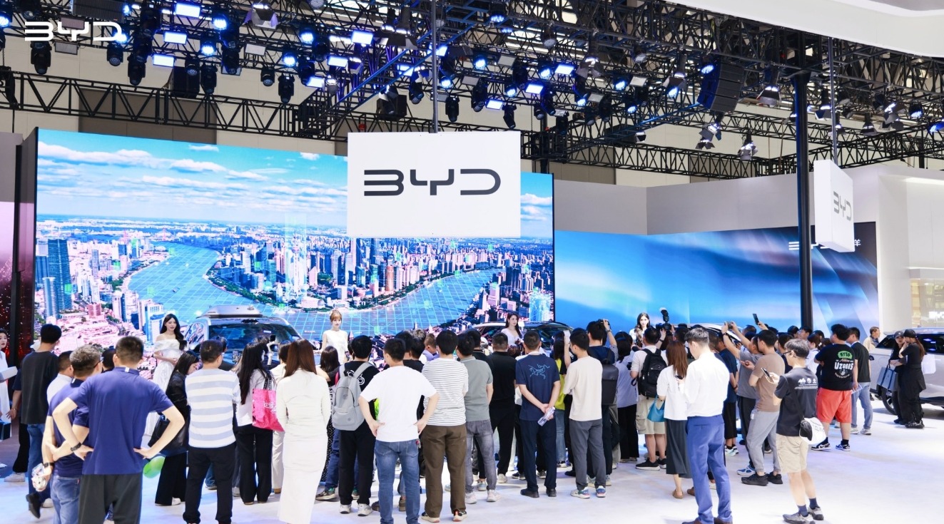 西安国际车展：比亚迪唐L、海狮05EV亮相车展现场