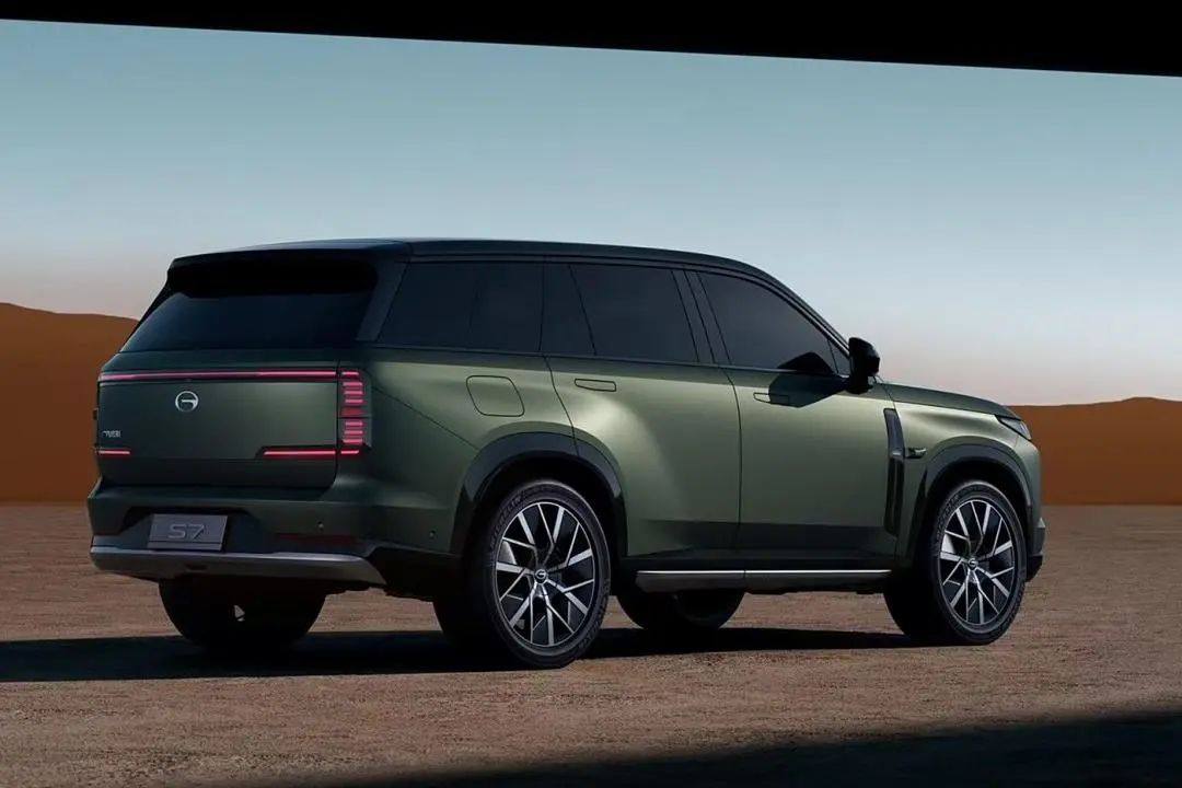 20万级中大型SUV！传祺向往S7 PK 理想L6，该选谁？