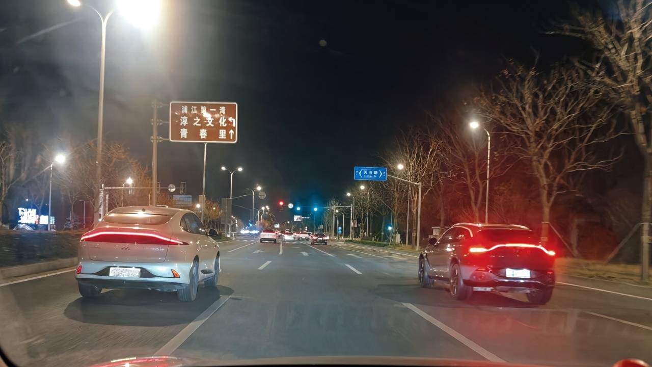 独立试驾智己L7：驾控如此令人愉悦，为啥销量立不起来