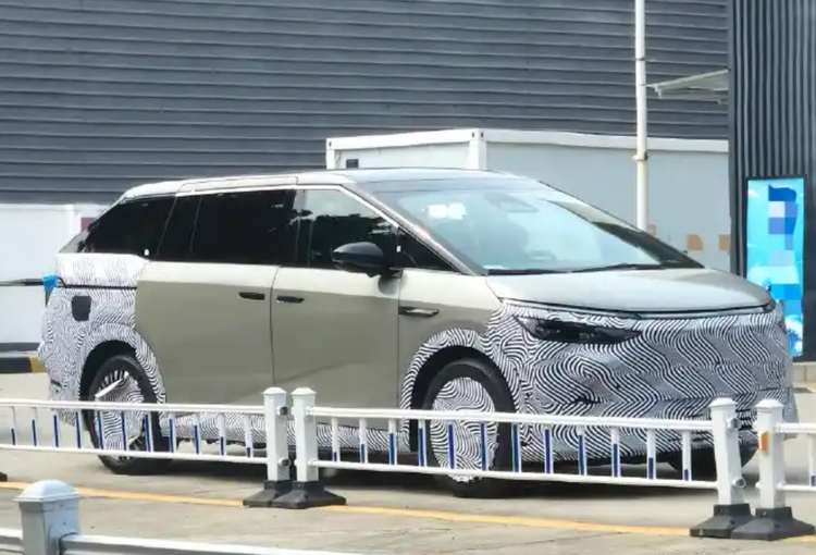 小鹏X9增程版最新谍照，纯电续航430km，售价或降低