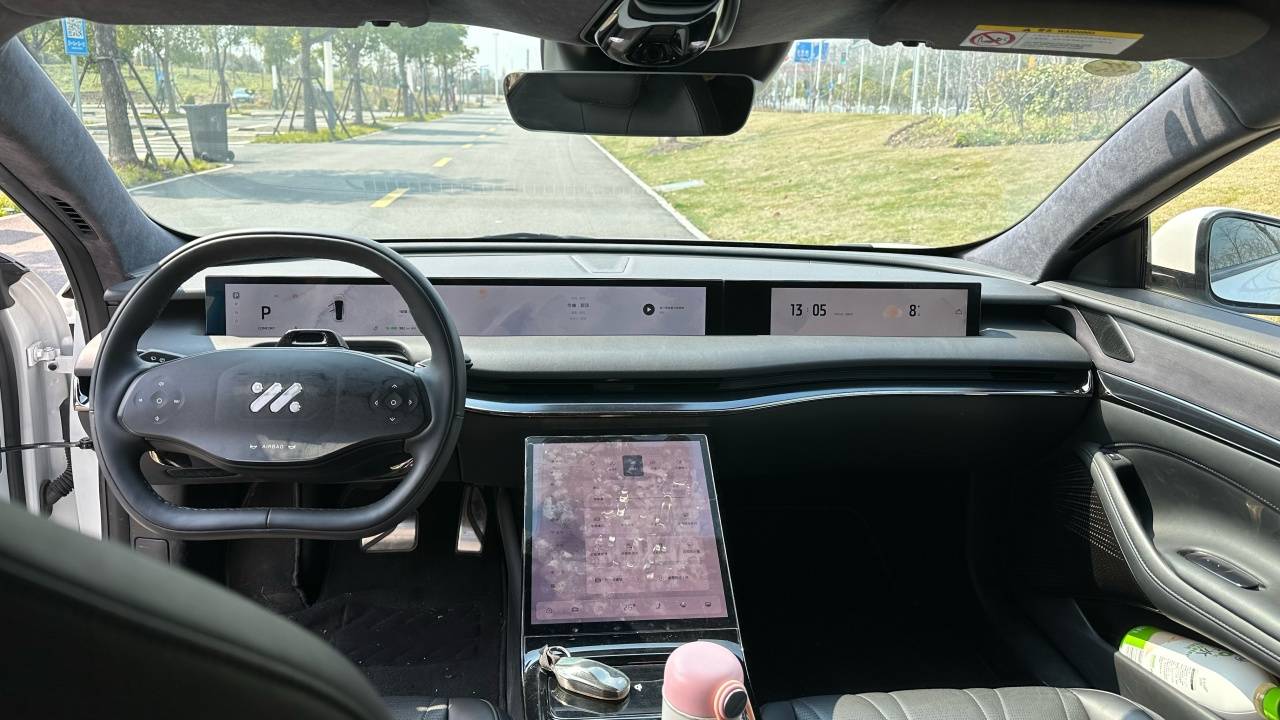 独立试驾智己L7：驾控如此令人愉悦，为啥销量立不起来