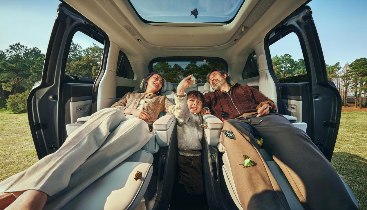 看似小改实则大焕新，座座皆C位的2025款小鹏X9预售39.98万起