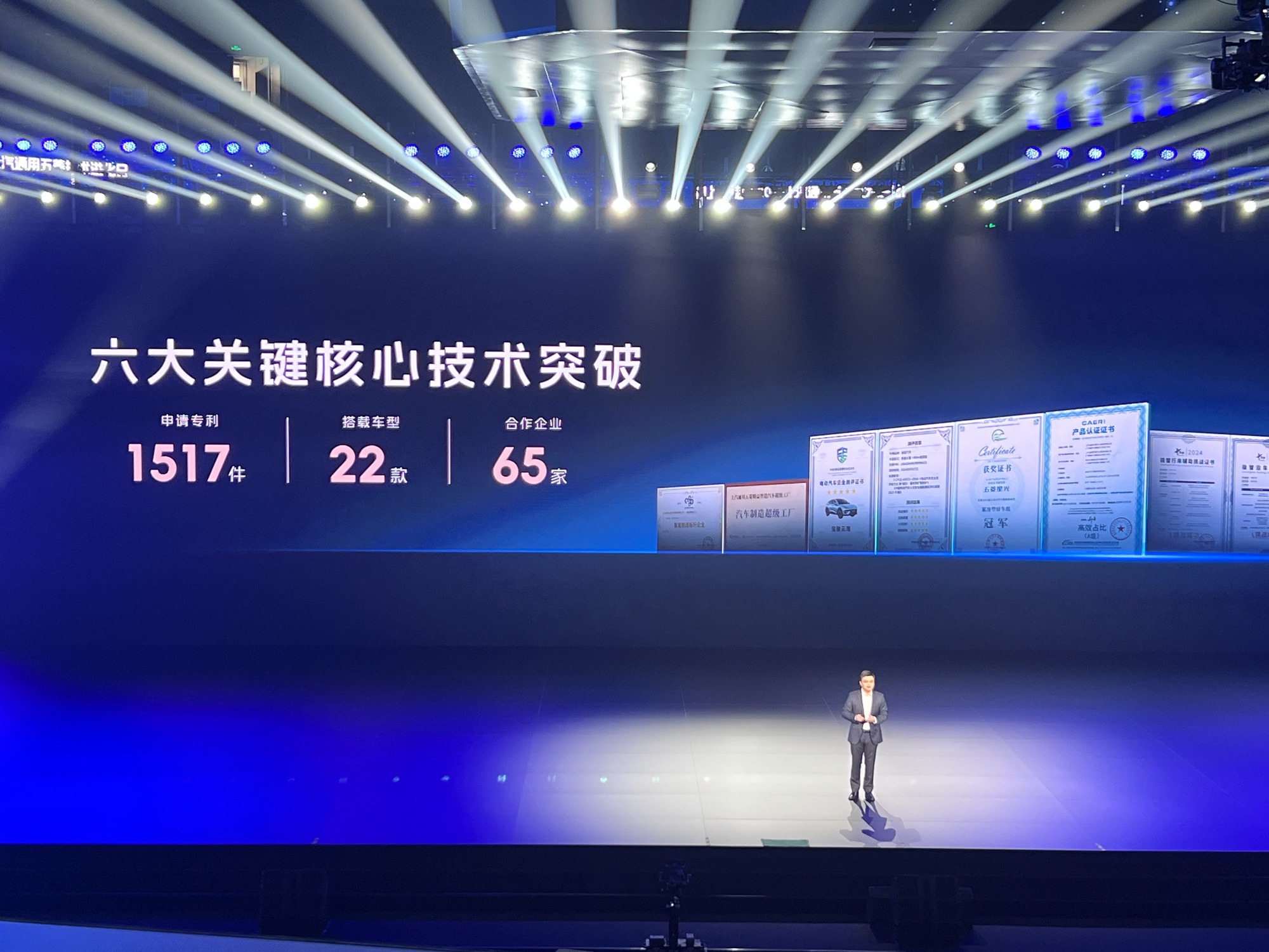 技术“去高端化”，五菱为何总能踩中用户的心跳？