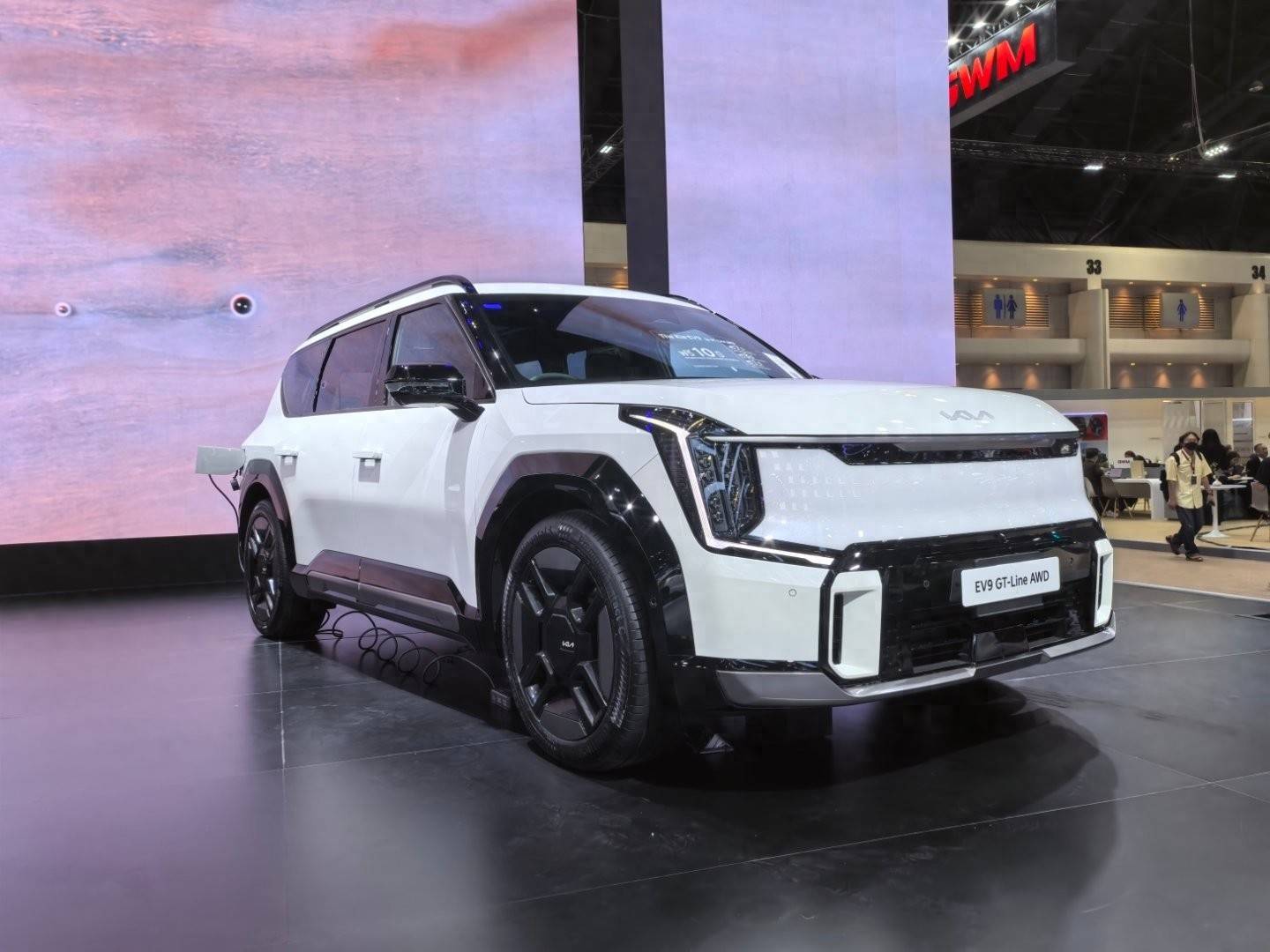 起亚EV9 GT-Line海外实拍：卖向北美大块头纯电SUV，国内难有市场