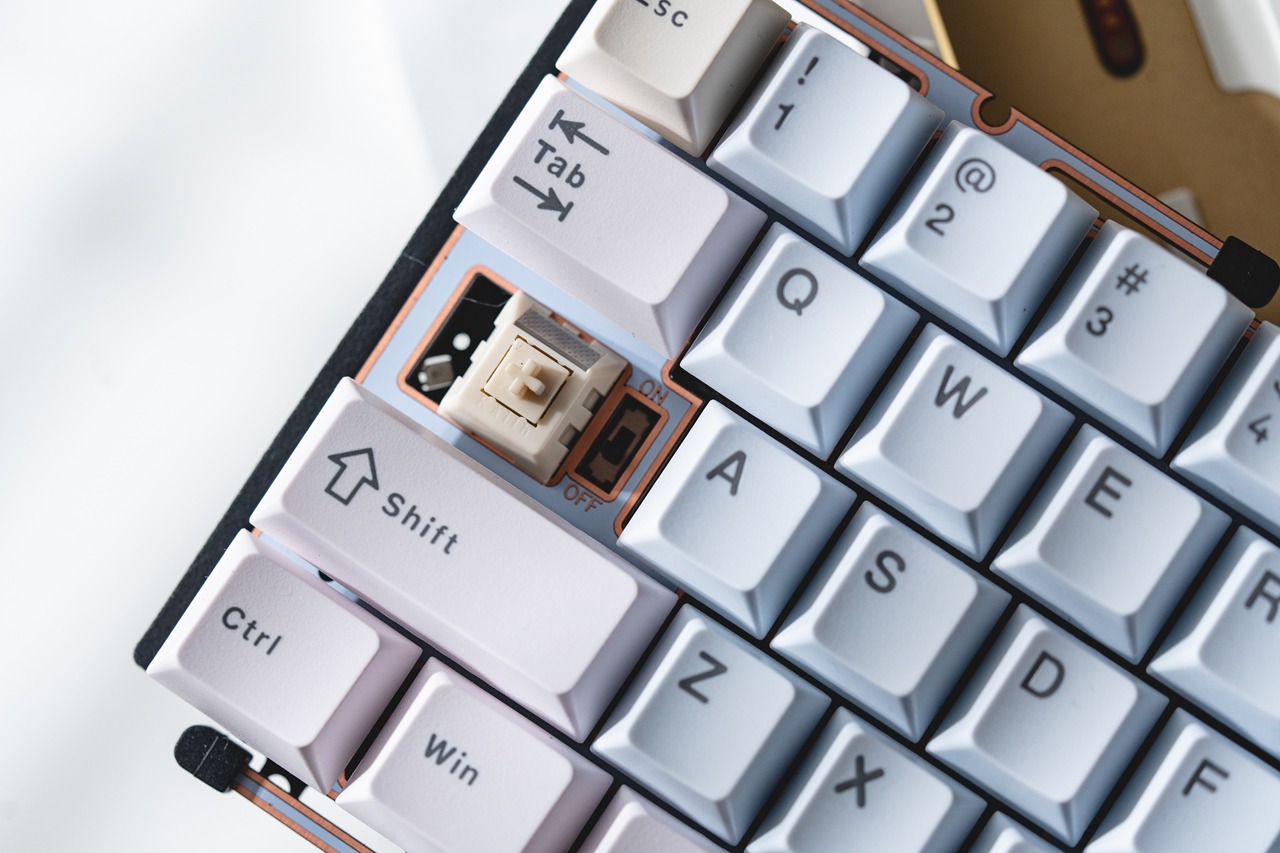 以热爱之名，探寻客制化平衡之道—WOB ZEN65客制化机械键盘评测