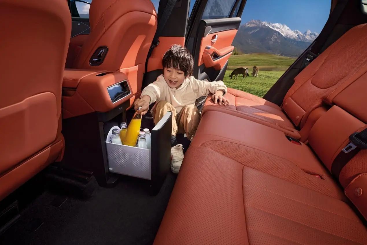 大家庭的第一台旗舰SUV 比亚迪唐L售价22.98万元起