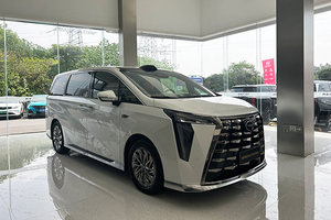 五一买车看什么？探店传祺向往M8乾崑，三巨头联手果然有底气！