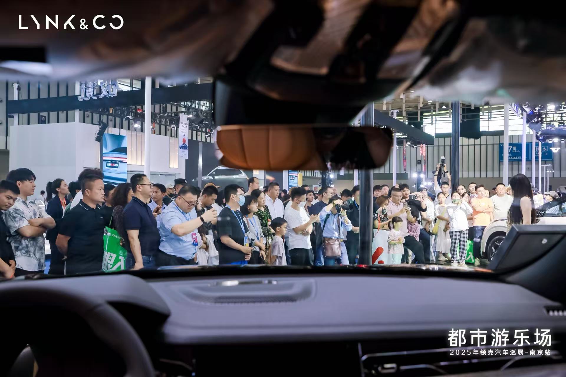 智享百变 旗舰大六座SUV 领克900，南京国际车展上市发布