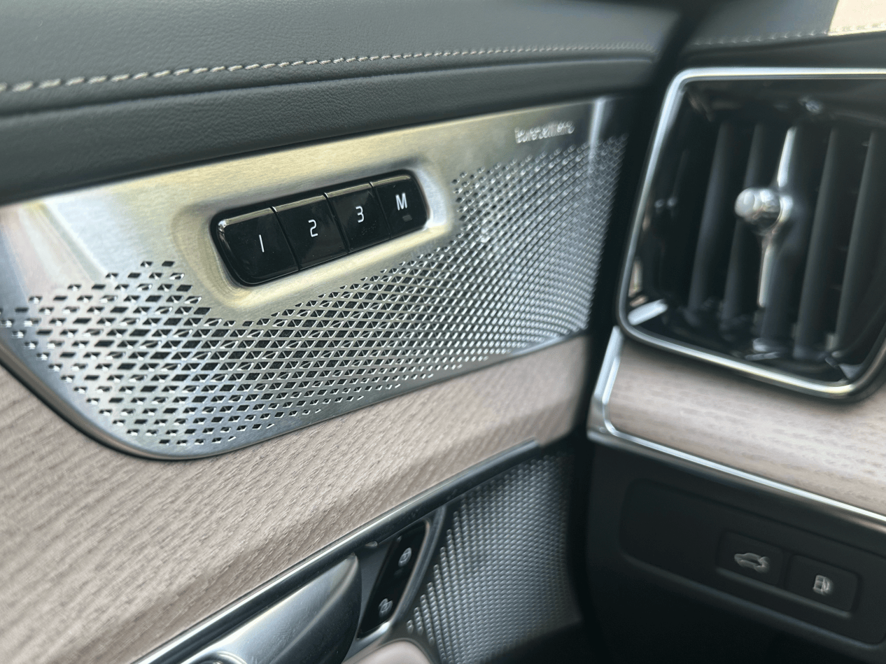 沃尔沃全新XC90：在安全基石下，深讨豪华智能进化论