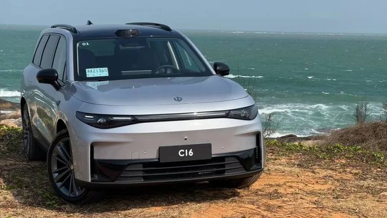 续航超1000KM的中大型SUV限时11万+ 零跑C16究竟值不值得买？