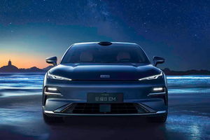 限时11.58万起：吉利银河星耀8这是准备“一挑三”了？