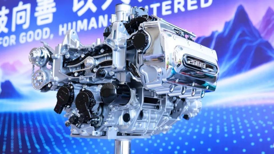 2025长城汽车智慧工厂半程马拉松燃情开跑