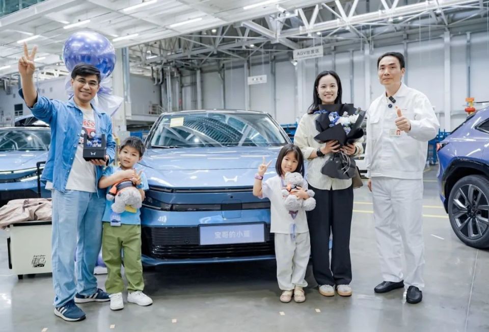广汽Honda华南大区P7首批车主交付仪式