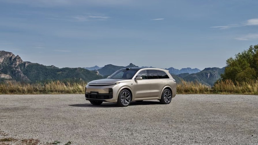 昊铂HL与理想L8：30万级增程SUV，哪款是你的心头爱？