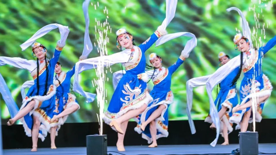 一路向西 启程出发 北汽集团“悦野·中国”IP发布