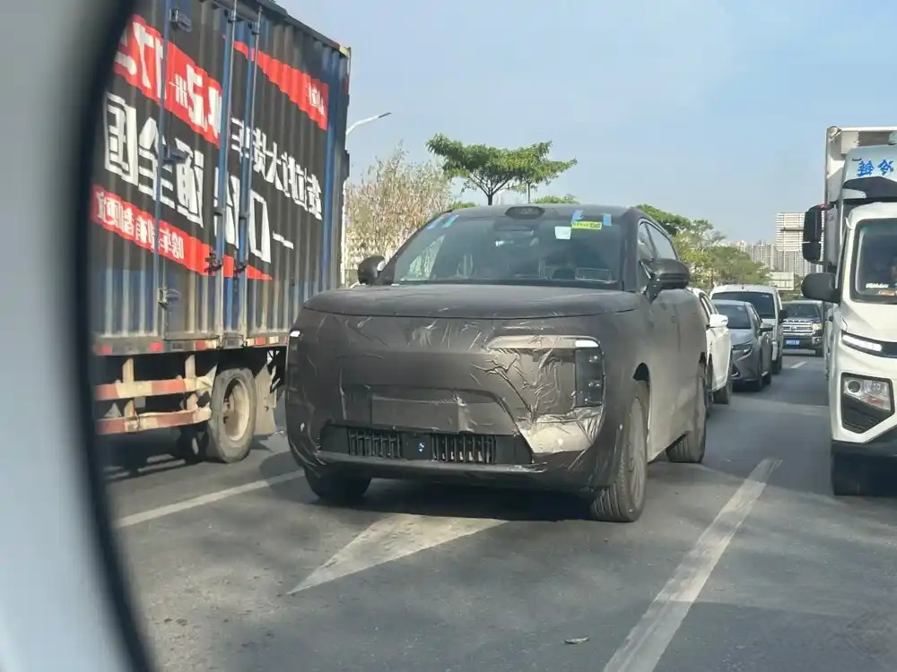 全新腾势N8谍照曝光，全新设计，简直就是小号腾势N9