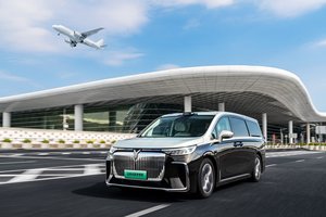 全新岚图梦想家：销量碾压竞品靠的是什么？