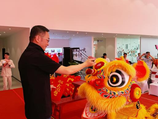 万众期待，终迎盛典！西南首家五菱商用车中心店盛大开业