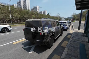 疑似方程豹钛7谍照曝光，硬派造型，尺寸接近豹5