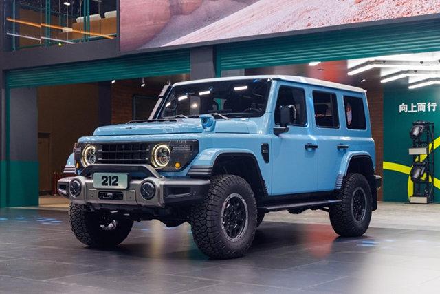 越野车阵营排位再度发生变化：BJ40大幅增长，插混车型包揽前六