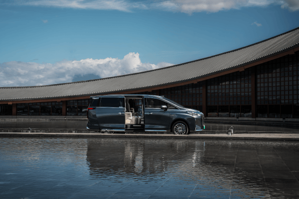 魏牌全新高山正式上市 开启 MPV 家庭新时代