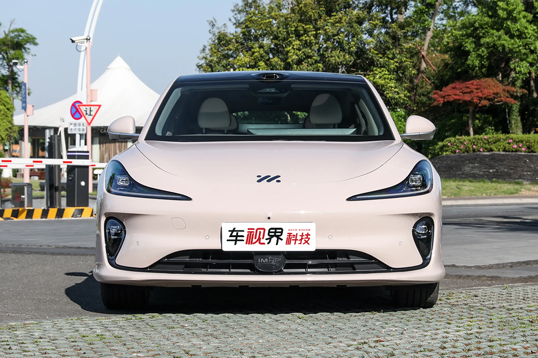 配置同级内无敌？上市权益价20.49万元起，新款智己L6正式上市